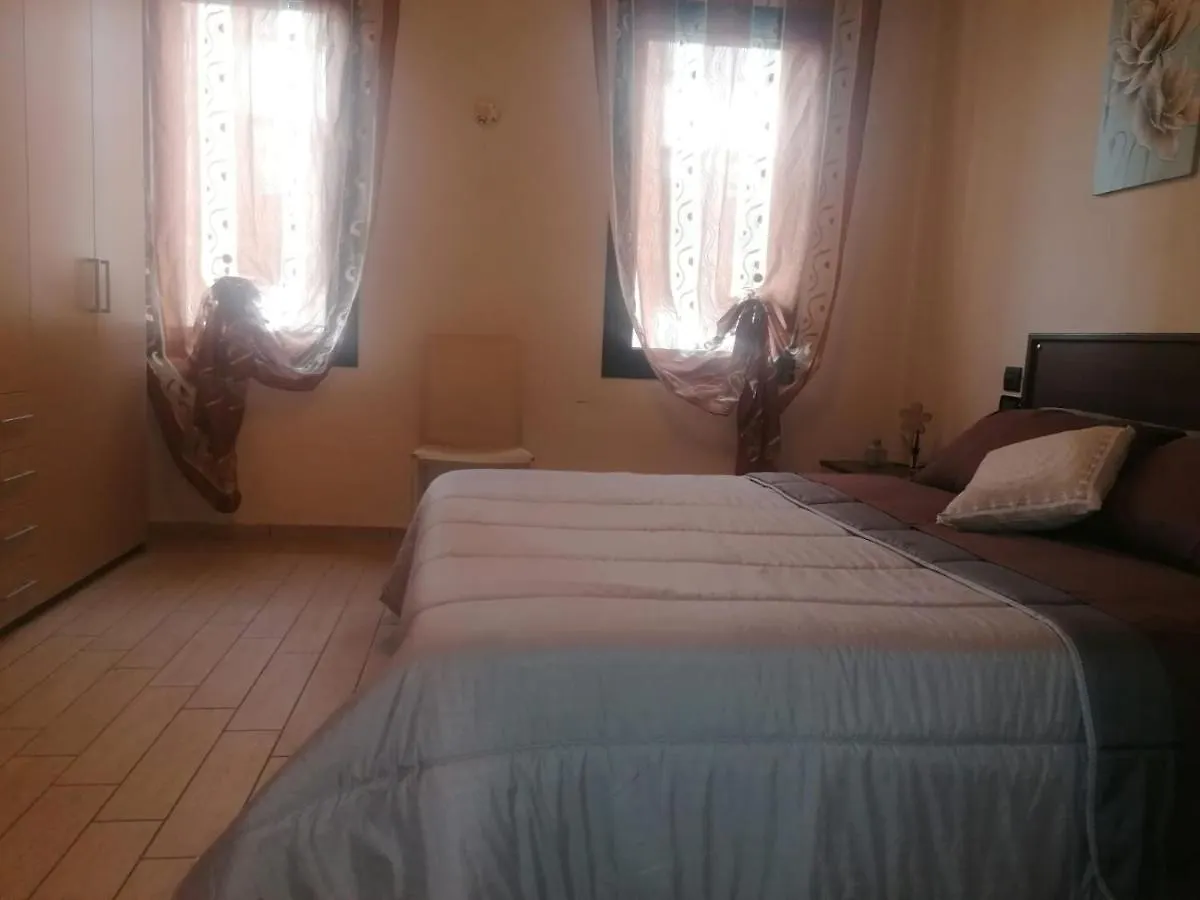 ***  Alloggio Da Virginia Bed & Breakfast Taglio Di Po Italy